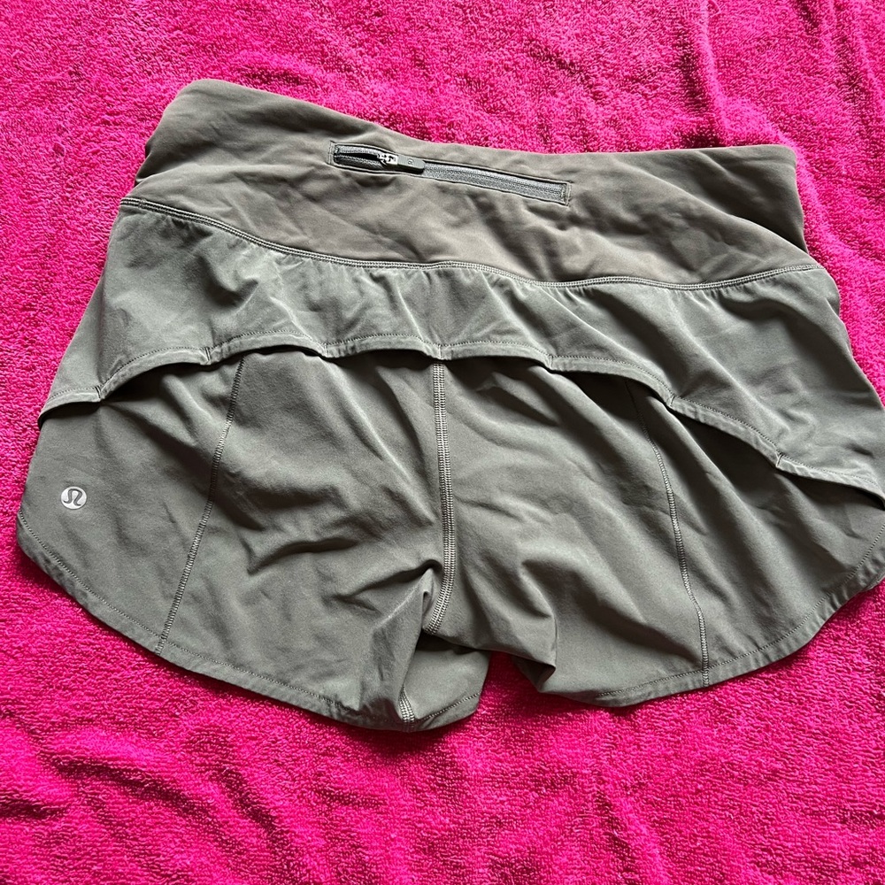 Speed up mid- rise  linen short 4”